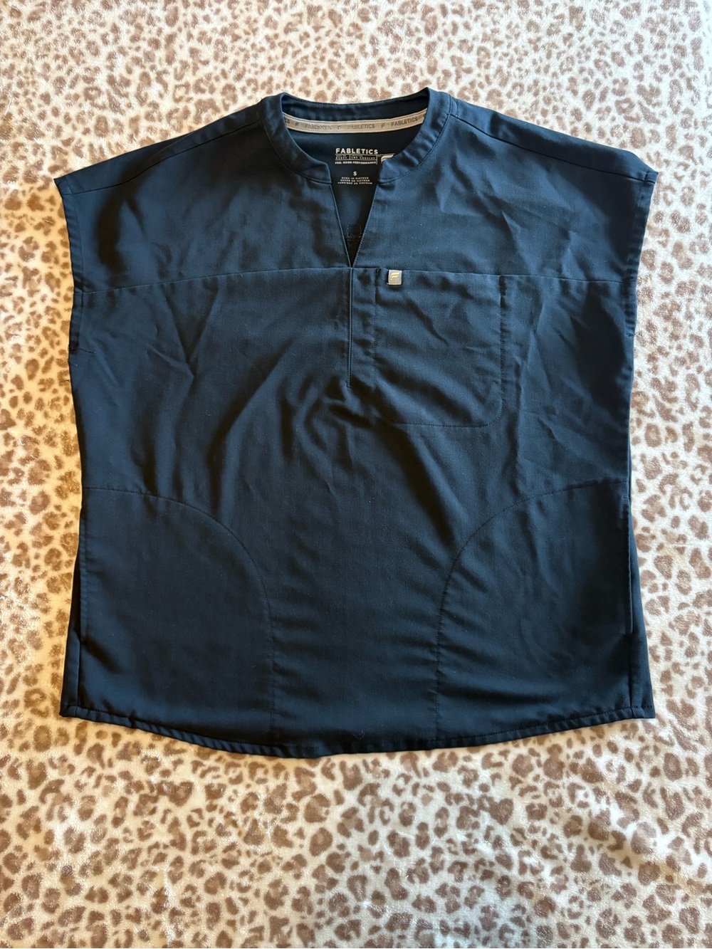 Fabletics Womenβs Black Short-Sleeve Scrub Shirt